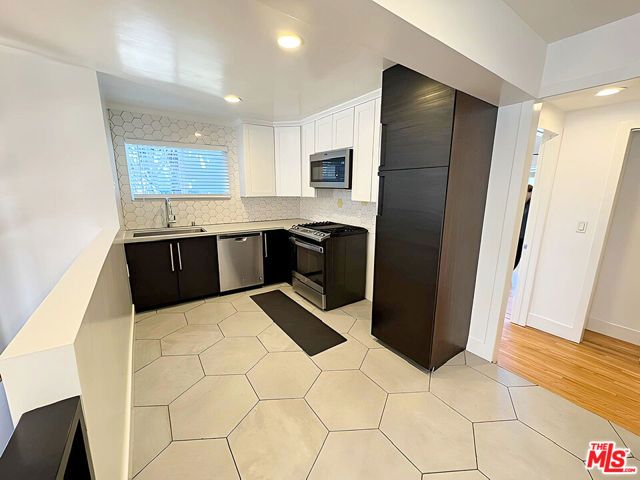 1912 N Alvarado Street, Los Angeles, CA 90039