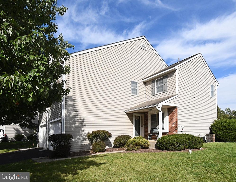 536 6TH ST W, Pennsburg, PA 18073 — photo 4