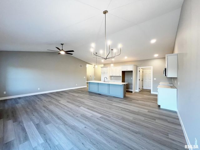 8802 N WESTPOINT Court, Edwards, IL 61528