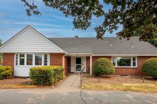 2 Winn St, Burlington, MA 01803
