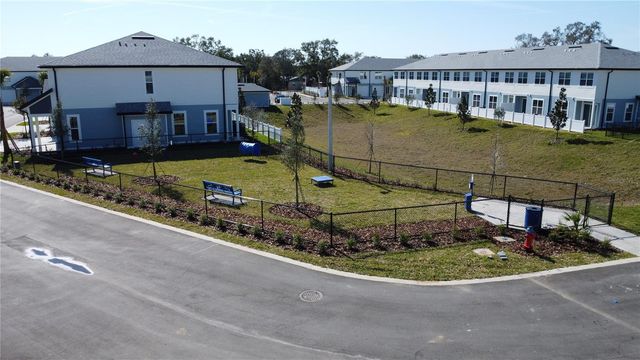 1057 E CAROLINE STREET, Tavares, FL 32778