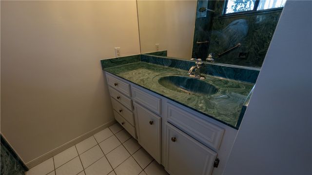 28 Sammy Snead Drive, Hilltop Lakes, TX 77871