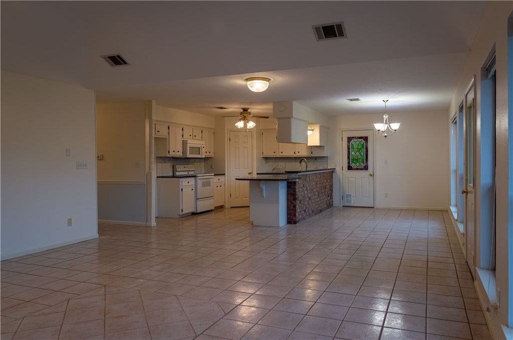 28 Sammy Snead Drive, Hilltop Lakes, TX 77871 — photo 3