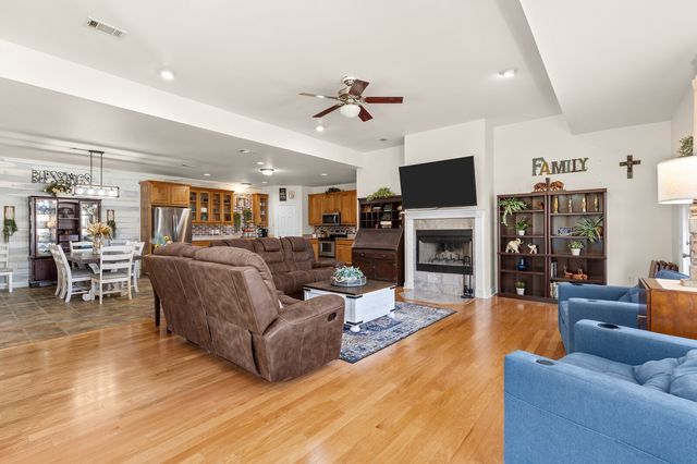17012 Trailwood Drive, Whitney, TX 76692
