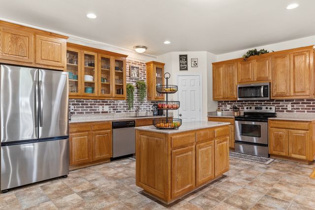 17012 Trailwood Drive, Whitney, TX 76692
