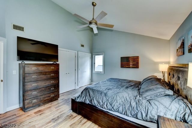 61 Lakeside Dr NW, Vernon Twp., NJ 07461