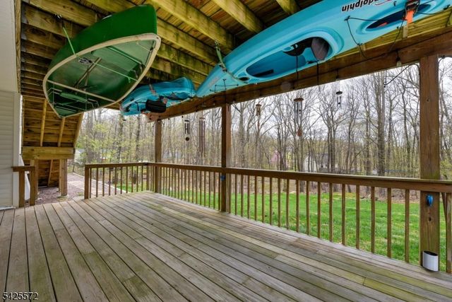 61 Lakeside Dr NW, Vernon Twp., NJ 07461