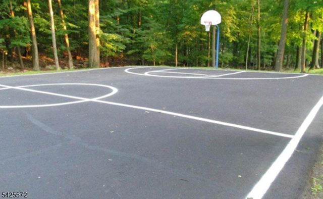 61 Lakeside Dr NW, Vernon Twp., NJ 07461