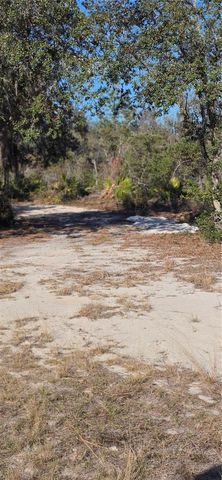 5700 LAKE ERIE ROAD, Groveland, FL 34736