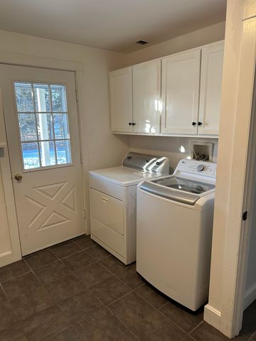 69 Shunpike Road, South Burlington, VT 05403