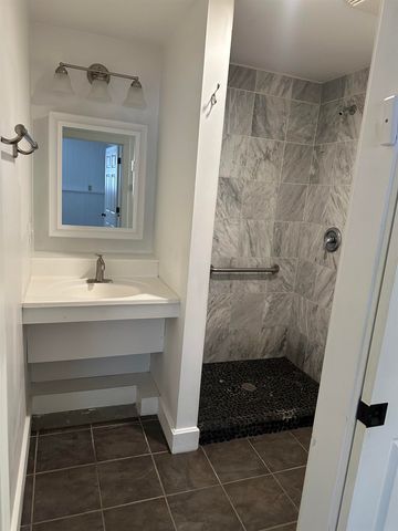 69 Shunpike Road, South Burlington, VT 05403