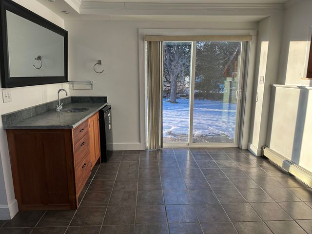 69 Shunpike Road, South Burlington, VT 05403