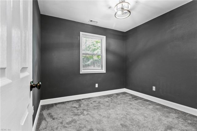 409 Goosley RD, Yorktown, VA 23690