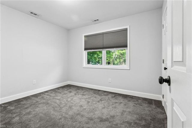 409 Goosley RD, Yorktown, VA 23690