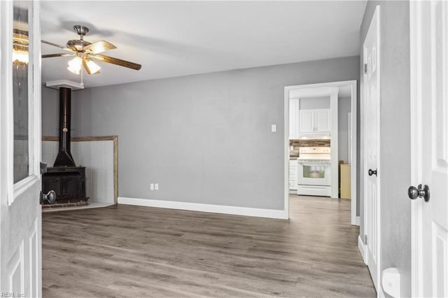409 Goosley RD, Yorktown, VA 23690