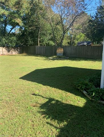 409 Goosley RD, Yorktown, VA 23690