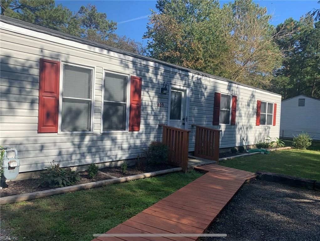 409 Goosley RD, Yorktown, VA 23690