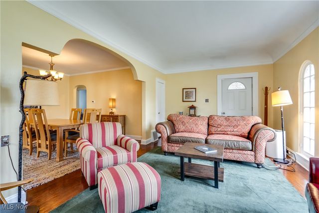 1224 Chestnut Boulevard, Cuyahoga Falls, OH 44223