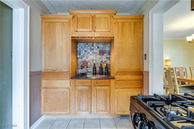 1224 Chestnut Boulevard, Cuyahoga Falls, OH 44223