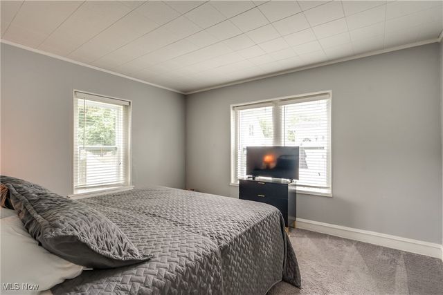 1224 Chestnut Boulevard, Cuyahoga Falls, OH 44223