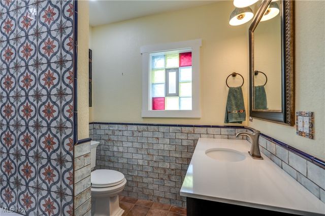 1224 Chestnut Boulevard, Cuyahoga Falls, OH 44223