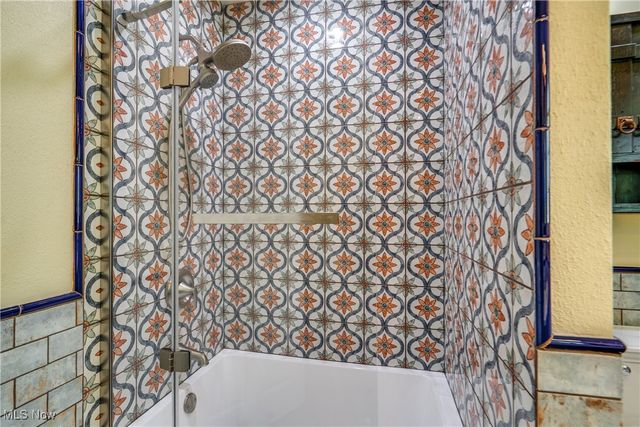 1224 Chestnut Boulevard, Cuyahoga Falls, OH 44223