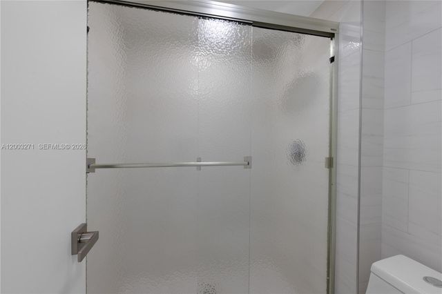 3731 N Country Club Dr 124, Aventura, FL 33180