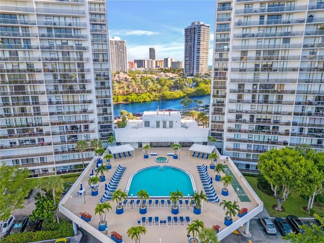 3731 N Country Club Dr 124, Aventura, FL 33180