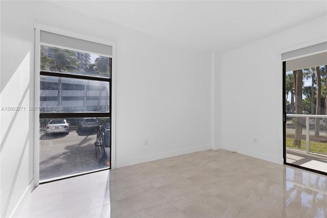 3731 N Country Club Dr 124, Aventura, FL 33180