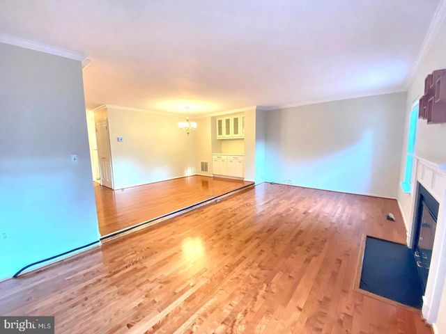19121 CHERRY BEND DR, Germantown, MD 20874
