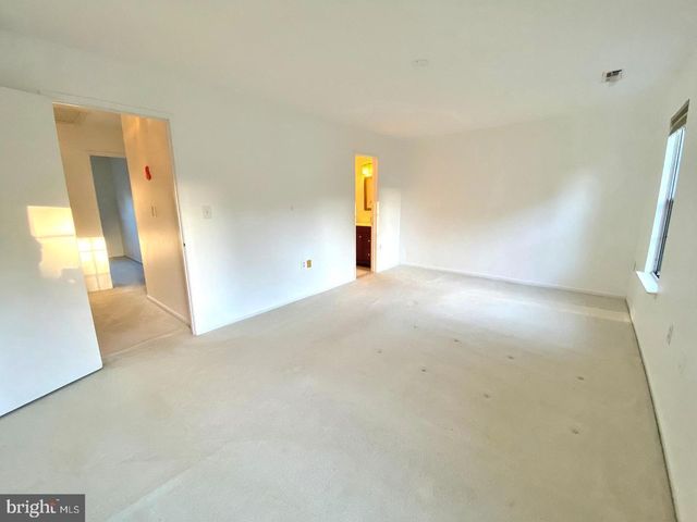 19121 CHERRY BEND DR, Germantown, MD 20874