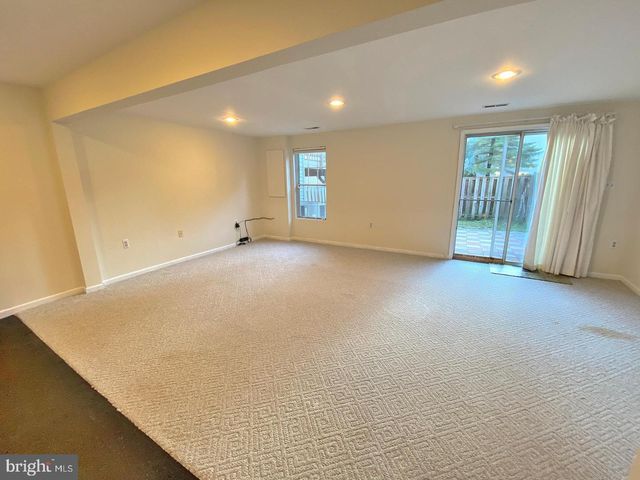 19121 CHERRY BEND DR, Germantown, MD 20874