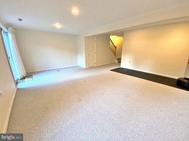 19121 CHERRY BEND DR, Germantown, MD 20874