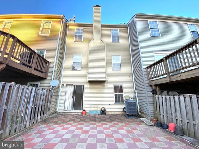 19121 CHERRY BEND DR, Germantown, MD 20874
