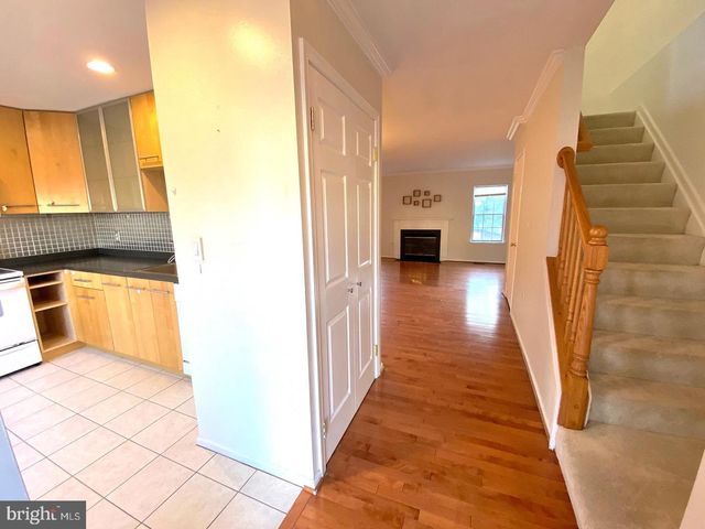 19121 CHERRY BEND DR, Germantown, MD 20874