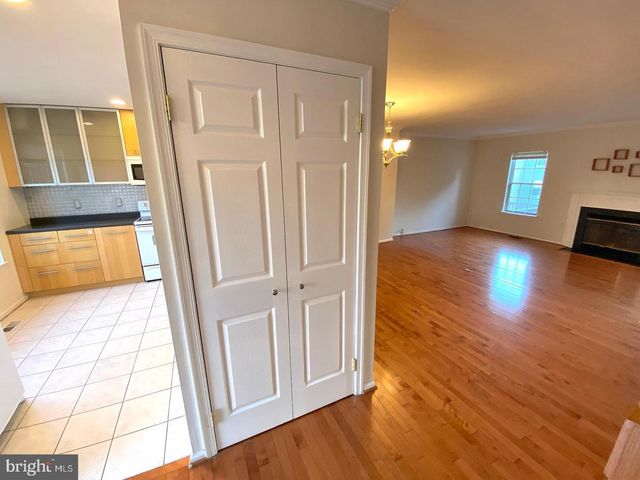 19121 CHERRY BEND DR, Germantown, MD 20874