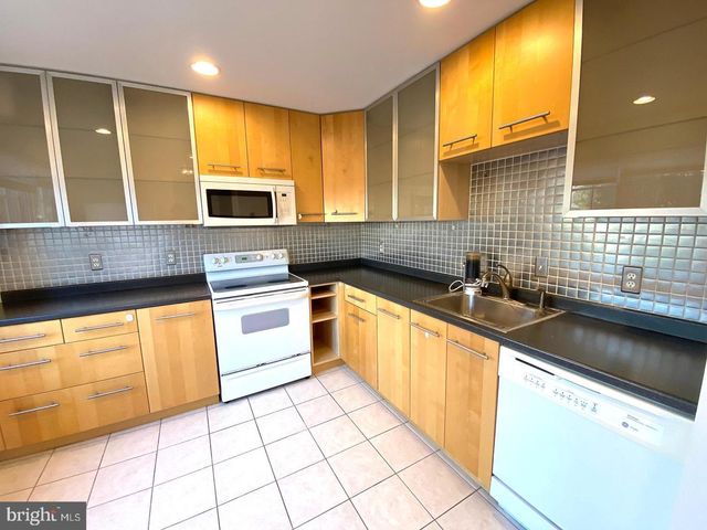 19121 CHERRY BEND DR, Germantown, MD 20874