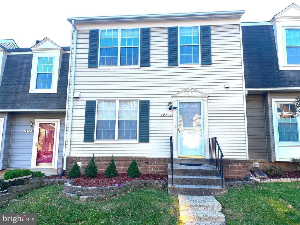 19121 CHERRY BEND DR, Germantown, MD 20874