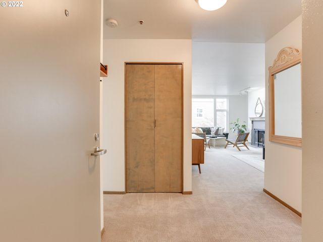 1730 S HARBOR Way 405, Portland, OR 97201