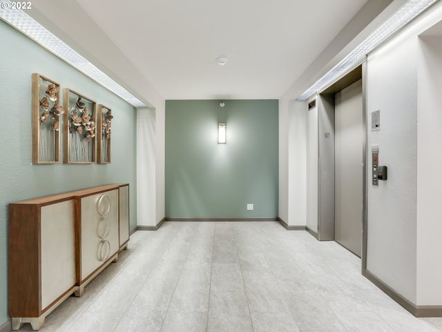 1730 S HARBOR Way 405, Portland, OR 97201