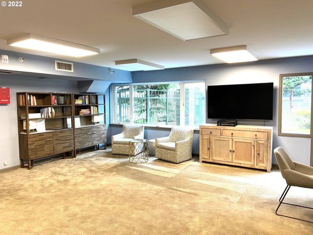 1730 S HARBOR Way 405, Portland, OR 97201