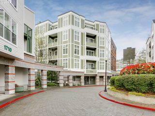 1730 S HARBOR Way 405, Portland, OR 97201