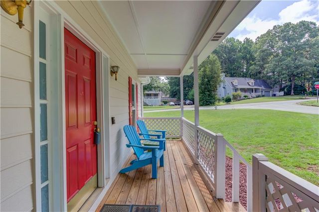 101 Fernwood Court, Lawrenceville, GA 30043