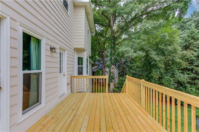 101 Fernwood Court, Lawrenceville, GA 30043