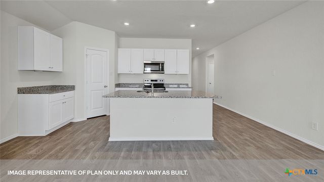 708 PECCARY Lane, Seguin, TX 78155