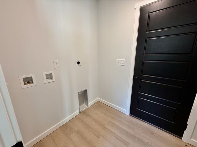 606 E Walnut Street, Ozark, MO 65721