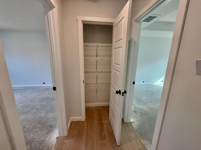 606 E Walnut Street, Ozark, MO 65721