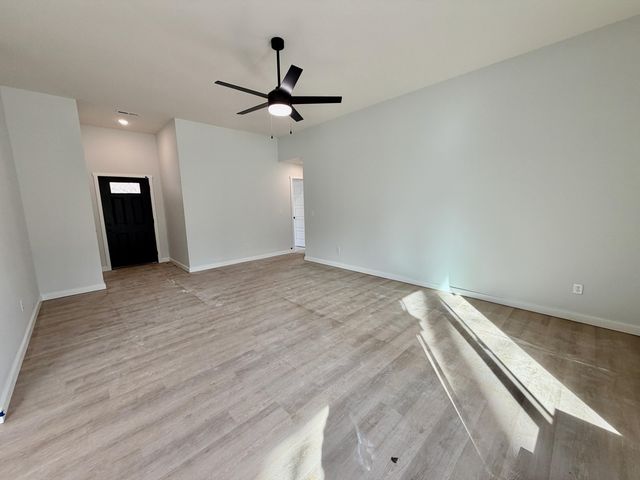 606 E Walnut Street, Ozark, MO 65721