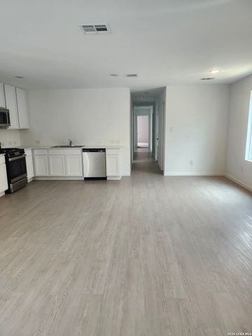 8616 S Eucalyptus Hills, San Antonio, TX 78223