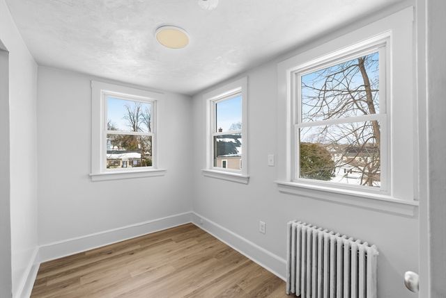 22 Douglas Ave 2, Maynard, MA 01754